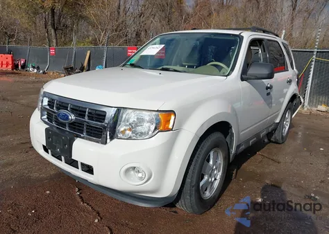 2012 Ford Escape Xlt z USA, uszkodzony, nr VIN 1FMCU0D74CKB31946